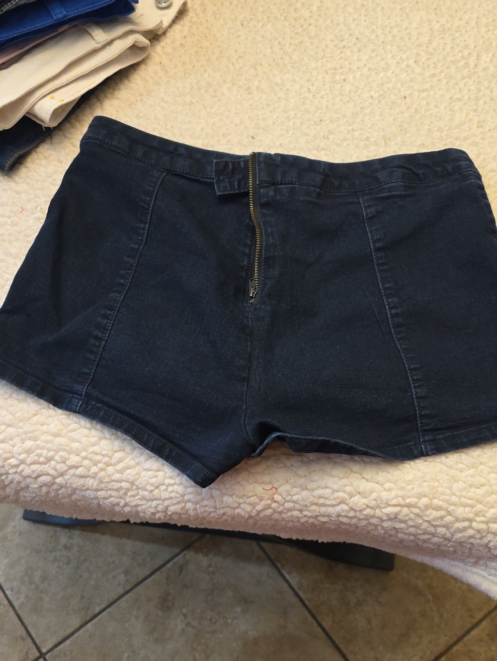 High-Rise Black Denim Women's Shorts with Front Zip